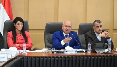 وزير الصناعة والنقل يترأس اجتماع المجموعة الوزارية للتنمية الصناعية