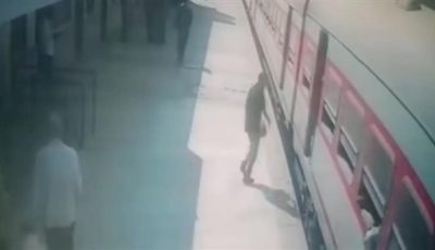 وقع بين القطار والرصيف.. ناظر محطة طما ينقذ صغيرًا من الموت المحقق في سوهاج| بث مباشر