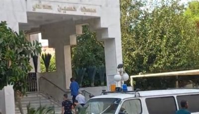 وصول جثمان أرملة الفنان الراحل تامر ضيائي مسجد حسين صدقي بالمعادي لصلاة الجنازة عليها| بث مباشر