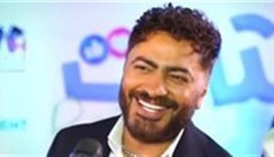تفاصيل إصابة الفنان تامر حسني بكسر في القدم