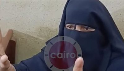 والدة صغار دلجا خلال جلسة محاكمة المتهمة بقتل أبنائها وزوجها: موتت الـ 7 وعايزة حقهم