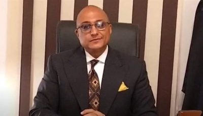 أنت فلاح من المنوفية.. محامي البلوجر أدهم سنجر يكشف تفاصيل الواقعة: كسر على موكلي في طريق سريع وسبّه