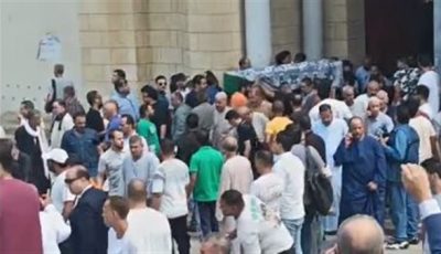 تشييع جثمان المخرج المسرحي أحمد لطفي من مسجد عمرو بن العاص لمثواه الأخير |بث مباشر