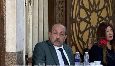 أحمد صيام يصل مسجد الحامدية الشاذلية لاستقبال عزاء شقيقته