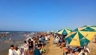 شواطئ الإسكندرية ترفع الرايات الخضراء والصفراء والحمراء.. تعرف على أماكنها