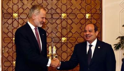 الرئيس السيسي وقرينته يتبادلان أرفع الأوسمة مع ملك وملكة إسبانيا