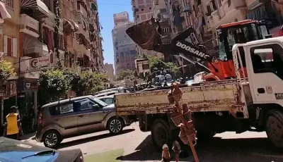 ميل عقار بالمندرة مكون من 21 طابق في الإسكندرية والحي يتدخل لإنقاذ الأهالي