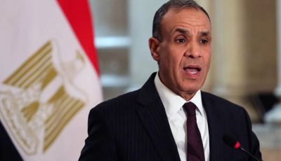 وزير الخارجية يتوجه إلى قطر لتأكيد مساندة القاهرة للدوحة