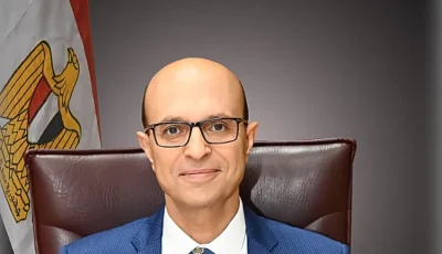لفتة إنسانية.. الدكتور المنشاوي يوجه بتوفير منحة دراسية كاملة للطالبة ثريا أشرف أول كفيفة تلتحق بكلية التجارة جامعة أسيوط