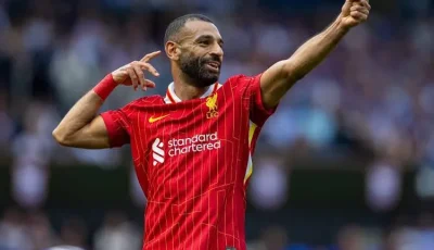 محمد صلاح يقود هجوم ليفربول أمام إيفرتون