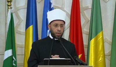 الأوقاف توضح حقيقة صورة متداولة لوزيرها بشأن استقبال الفلسطينيين