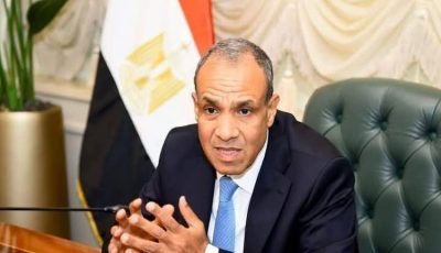وزير الخارجية يلتقي نظيره البحريني