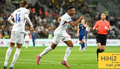 فرنسا تحقق أول فوز افتتاحي كبير منذ 1984