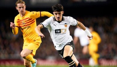 هل سيلعب فالنسيا على التعادل امام برشلونة؟.. لوبيز يرد