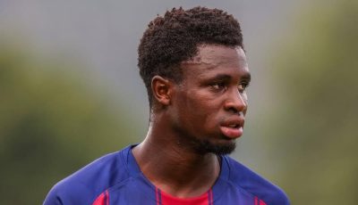 برشلونة يقترب من تجديد عقد موهبته