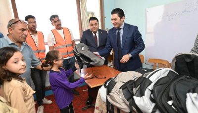 إحالة مدير مدرسة ببنى سويف للتحقيق بعد سماحه لمرشح برلمان بتوزيع حقائب مدرسية على الطلاب